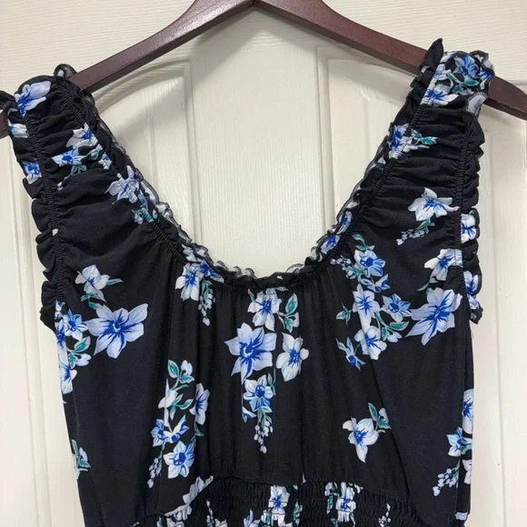 SOLD
NoBo ruffle strap sleeveless mini
Floral Dress XL 15-17 - Picture 4 of 10